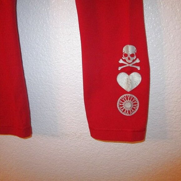 Lululemon ALIGN Soul Cycle Size 4 LEGGINGS Crop 21" Graphic SKULL Heart POCKET - Picture 2 of 10